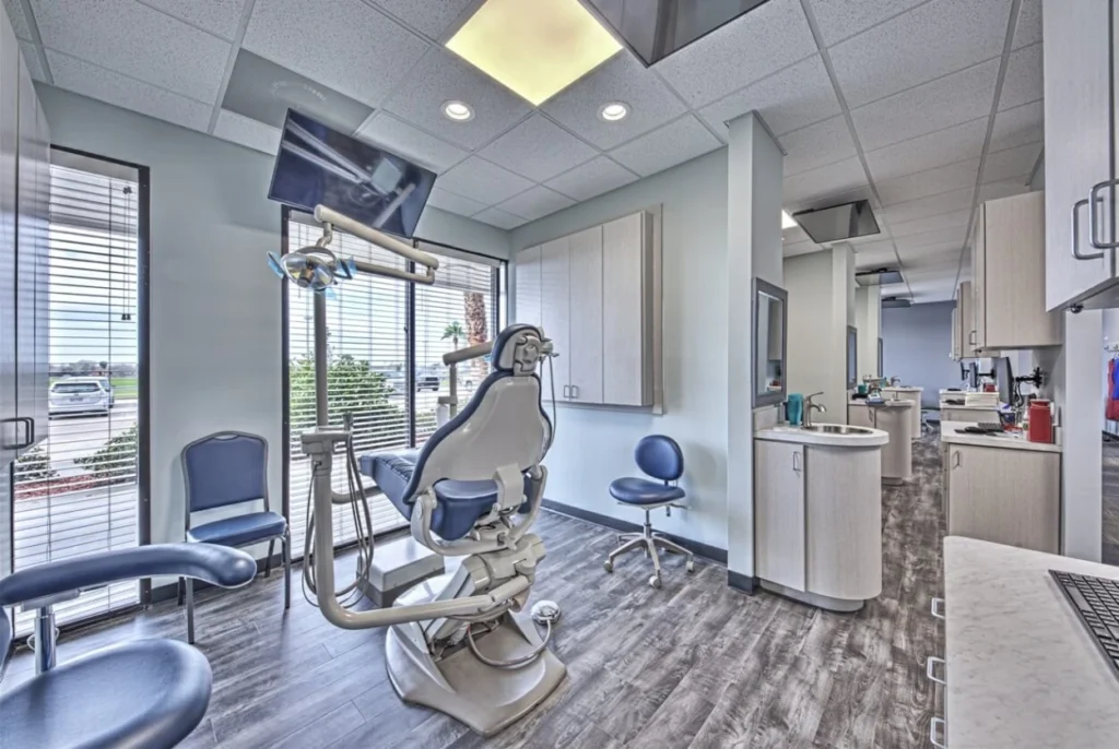 Types of Dental Crowns: How to Choose the Right Fit for Your Lifestyle