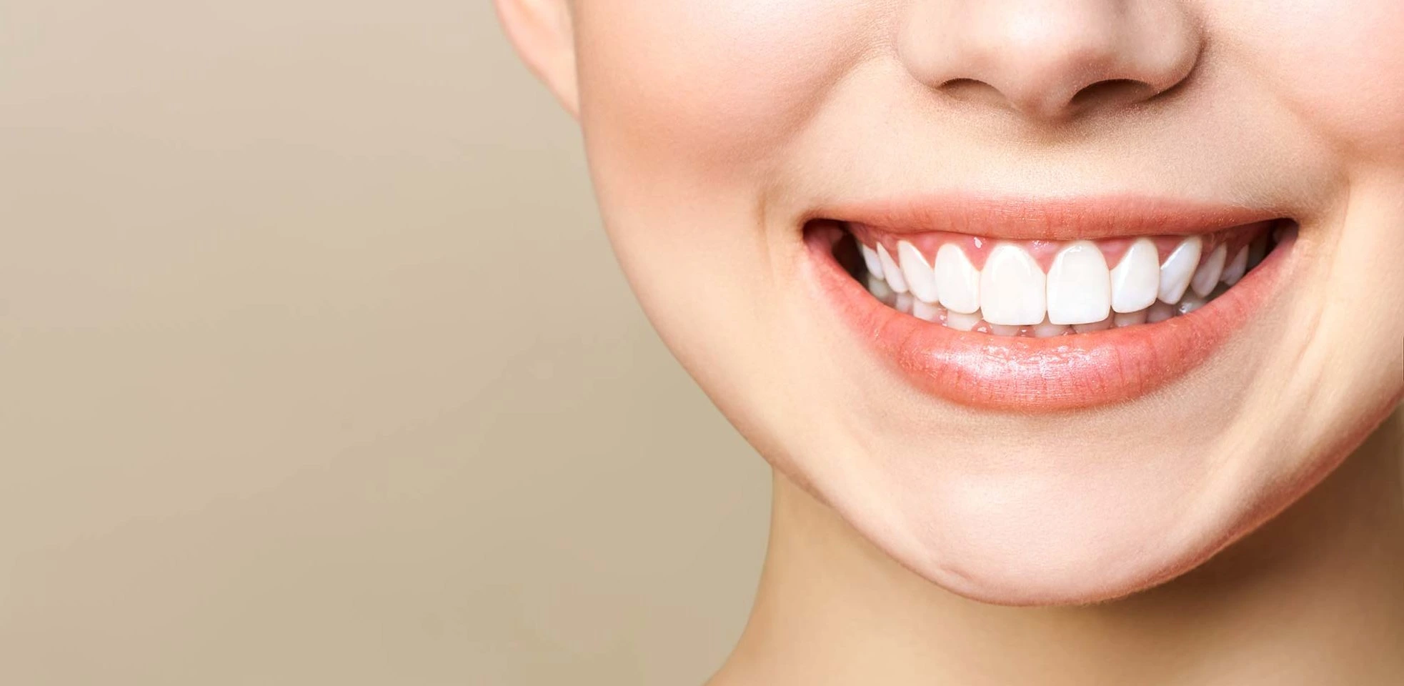 Natural Teeth Whitening Methods: Natural and Organic Options